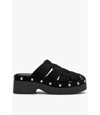 Μάυρα flatform mules με πλεγμένες φάσες και τρουκς