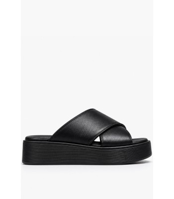 Μαύρο flatform με χιαστί σχέδιο