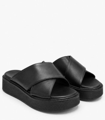 Μαύρο flatform με χιαστί σχέδιο