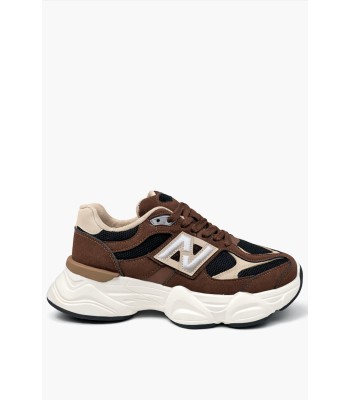 Καφέ sneaker με chunky σόλα