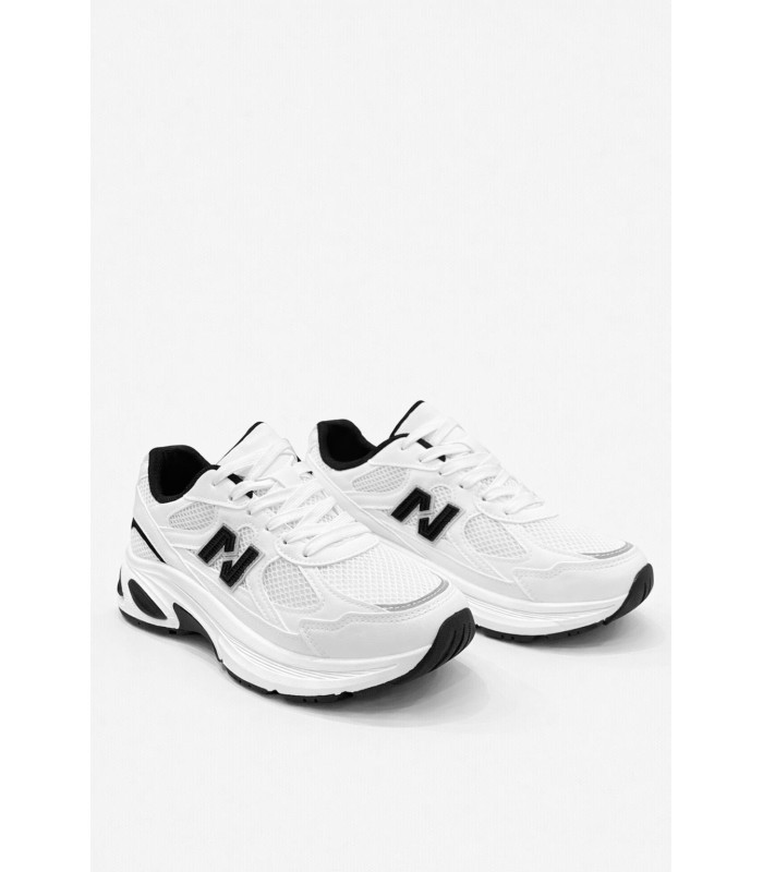 Λευκό sneaker chunky με μαύρες λεπτομέρειες
