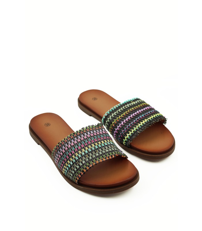 Boho flat σανδάλι με πολύχρωμη υφαντή φάσα σε καφέ χρώμα