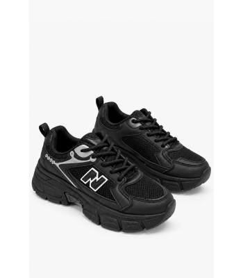 Μαύρα chunky sneakers με mesh και ασημί λεπτομέρειες