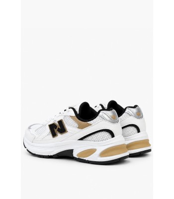 Λευκά chunky sneakers με μπεζ και μαύρες λεπτομέρειες