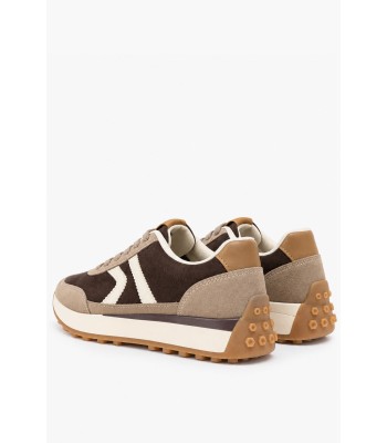 Μπεζ suede sneakers με καφέ λεπτομέρειες