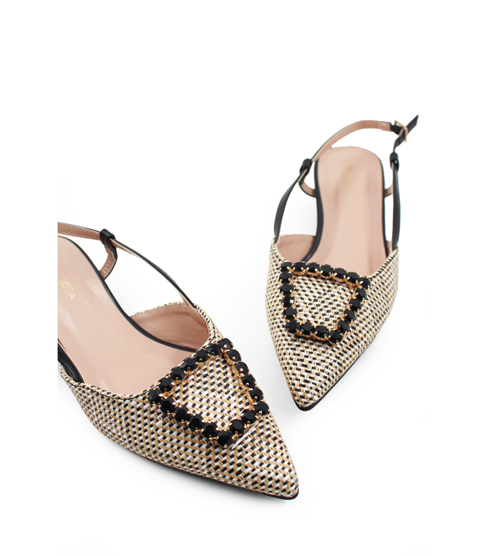 Γυναικείο slingback flat σε μαύρο και μπεζ χρώμα με αγκράφα στρας