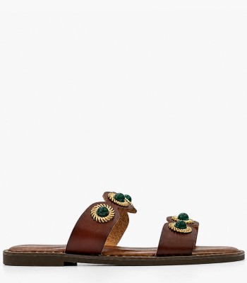 Καφέ boho σανδάλια με διακοσμητικές πέτρες
