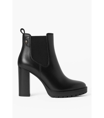 Μαύρο ankle boot με χοντρό τακούνι και ελαστικά πλαϊνά