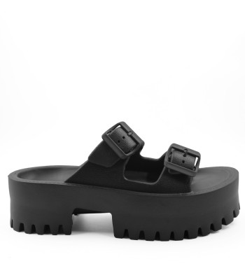 Chunky flatform σανδάλι με διπλή αγκράφα και τρακτερωτή σόλα σε μαύρο χρώμα