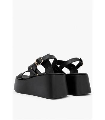 Μαύρο flatform με λουράκια και chunky σόλα