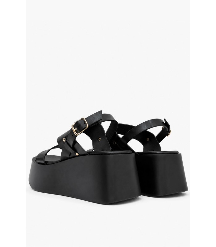 Μαύρο flatform με λουράκια και chunky σόλα