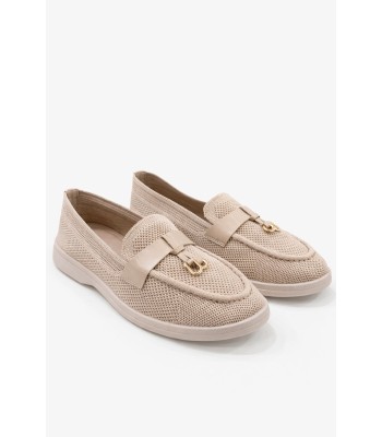 Μπεζ loafer με διάτρητο σχέδιο