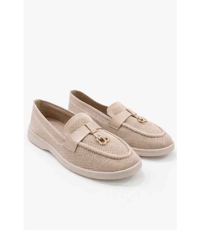 Μπεζ loafer με διάτρητο σχέδιο