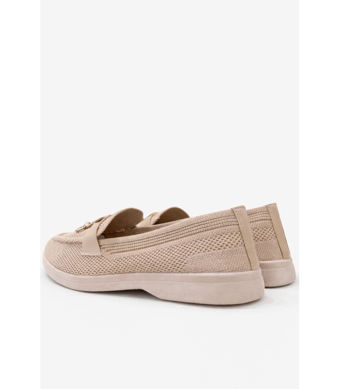 Μπεζ loafer με διάτρητο σχέδιο