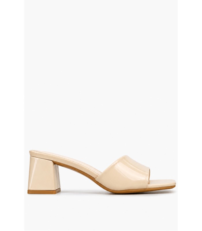 Nude mule με χοντρό τακούνι λουστρίνι