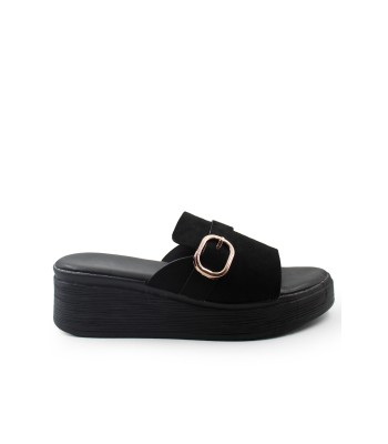Flatform σε μαύρο χρώμα με φαρδιά φάσα και μεταλλική αγκράφα