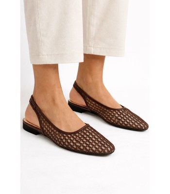 Καφέ slingback με διάτρητη πλέξη και flat σόλα