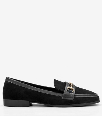 Μαύρο loafer με μεταλλικό διακοσμητικό