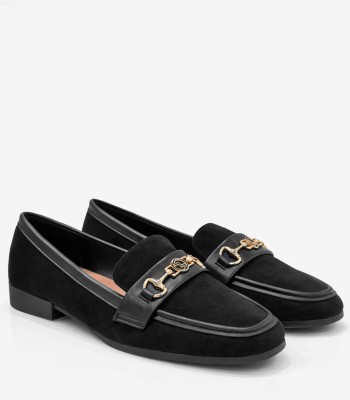 Μαύρο loafer με μεταλλικό διακοσμητικό