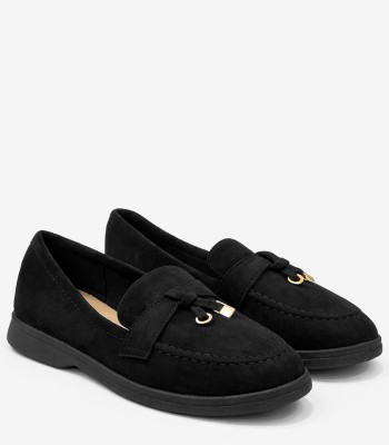 Μαύρο loafer με διακοσμητικό μεταλλικό στοιχείο