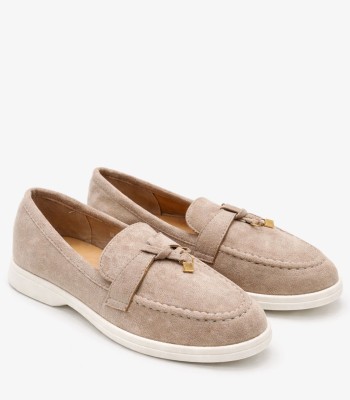 Μπεζ loafer με διακοσμητικό μεταλλικό στοιχείο