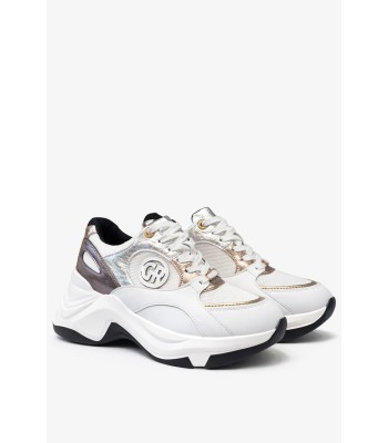 Λευκό chunky sneaker με μεταλλικές λεπτομέρειες