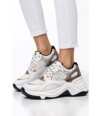 Λευκό chunky sneaker με μεταλλικές λεπτομέρειες