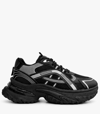 Μαύρο sneaker με chunky σόλα και δυναμικές λεπτομέρειες