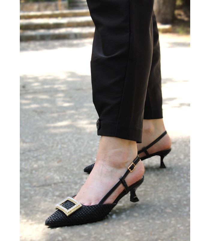 Μαύρες  slingback γόβες 