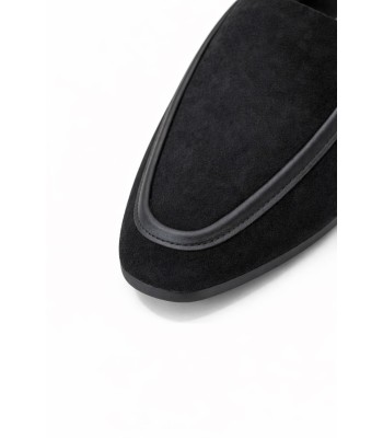 Μαύρο loafer με χρυσή αγκράφα