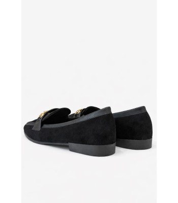 Μαύρο loafer με χρυσή αγκράφα