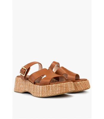 Κάμελ flatform με αγκράφα και ψάθινη πλατφόρμα