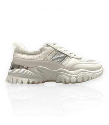 Γυναικεία chunky sneakers σε λευκό χρώμα με ασημί λεπτομέρεια