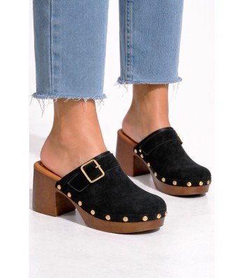 Μαύρα clogs με τακούνι και χρυσή αγκράφα