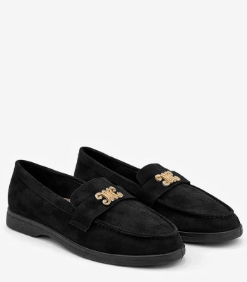Μαύρο γυναικείο loafer με διακοσμητική αγκράφα
