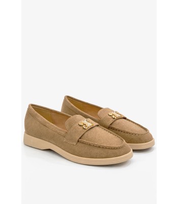 Μπεζ γυναικείο loafer με διακοσμητική αγκράφα