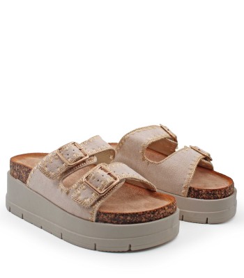 Flatform σε μπεζ χρώμα με διπλή αγκράφα και φαρδιές φάσες