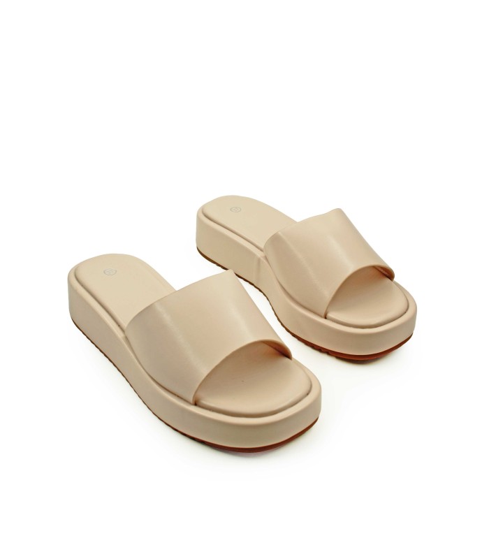 Flatform σε μπεζ χρώμα με φαρδιά φάσα και minimal σχεδιασμό