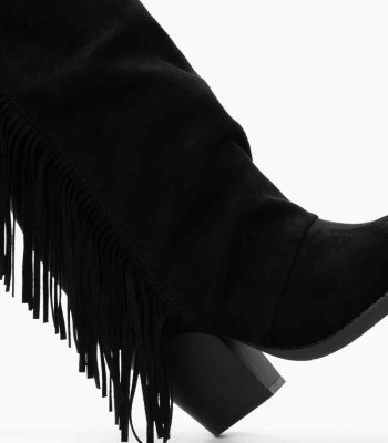 Μαύρη suede μπότα με κρόσσια και χοντρό τακούνι