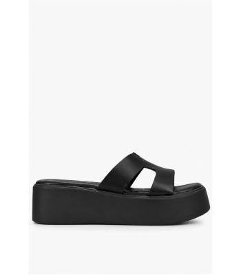 Μαύρο flatform με σχέδιο H
