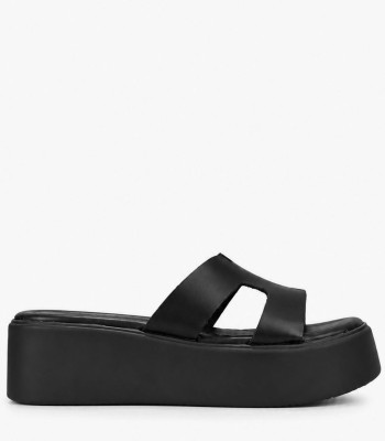 Μαύρο flatform με σχέδιο H