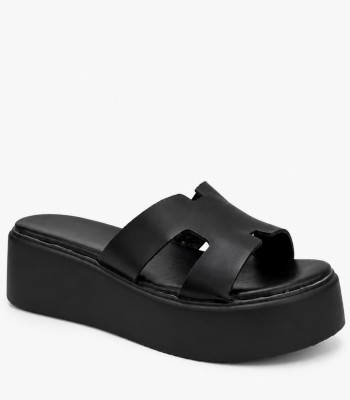 Μαύρο flatform με σχέδιο H