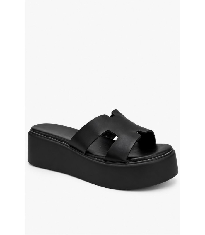 Μαύρο flatform με σχέδιο H