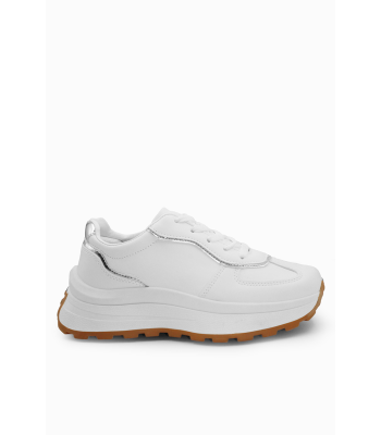 Γυναικεία sneakers σε λευκό χρώμα με χοντρή σόλα