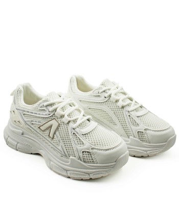 Γυναικεία λευκά sneakers με άνετη σόλα και μοντέρνο design