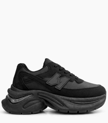 Μαύρο sneaker με chunky σόλα και αθλητικό σχεδιασμό