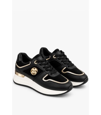 Μαύρα sneaker με χρυσό μεταλλικό διακοσμητικό 
