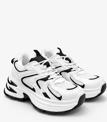 Λευκό chunky sneaker με μαύρες λεπτομέρειες