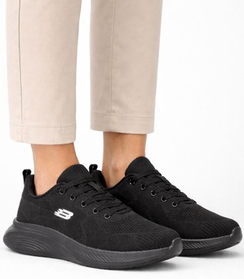 Μαύρο sneaker με mesh υφή