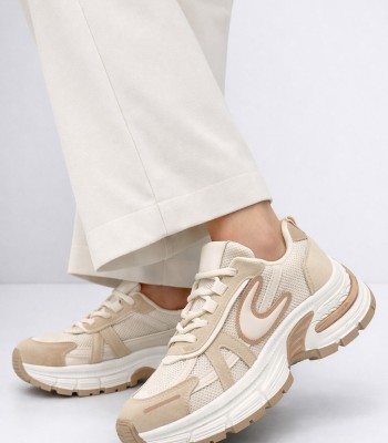 Μπεζ sneaker με chunky σόλα